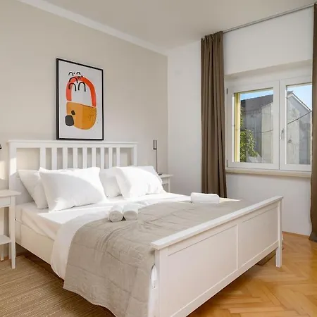 House Leny By Istrialux וילה