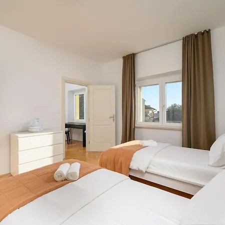 House Leny By Istrialux וילה *