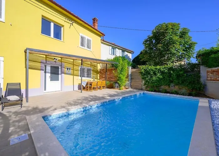 Villa House Leny By Istrialux *