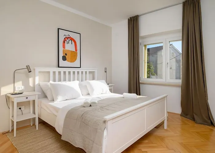 House Leny By Istrialux Villa