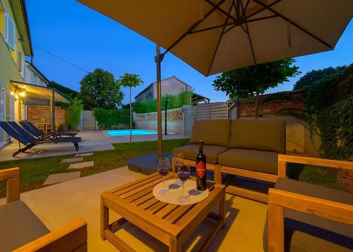 Villa House Leny By Istrialux